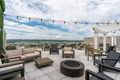Image de 2Bed w\/Basketball Court + Yoga Room