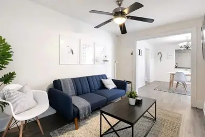 5bd/2Ba Walkerville Suite - mins to Dt, Wifi