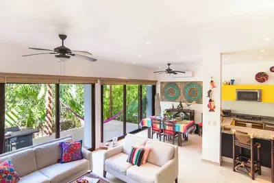 Image de 3 Bdrm. townhouse in gorgeous Akumal with WiFi & Ac. Beach Club steps away!