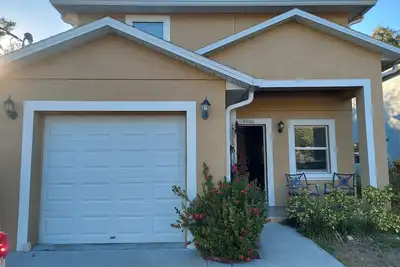 Image de Charming 3-bedroom house in fantastic Tampa with WiFi, Ac