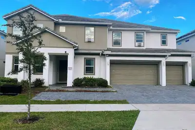 Image de 2449 Luxury 15 B. R 17ba 17b. D in upscale community Pool/Game Close to Disney