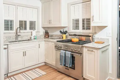 Image de Cozy and Pristine 3-bedroom Park Circle house