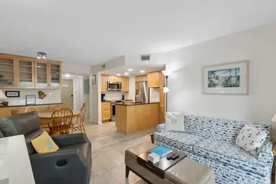 Image de New Listing Beauty and the Beach - Oceanfront with Pool, 2bd/2bth