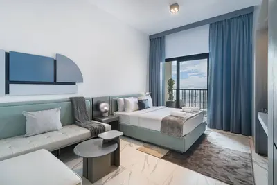 Image de Sleek, newly finished studio apartment in Mag City