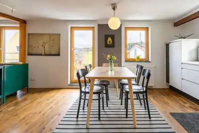 Image de Condominium-Vue sur la cour-Salle de bain privée séparée-Famille-Aufmerksam