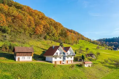 Image de Location-Confort-Salle de bain privée séparée-Vue sur la campagne-Schwarzwald. . .