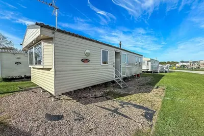 Image de Homely 8 berth caravan at Sunnydale in Lincolnshire ref 35069s