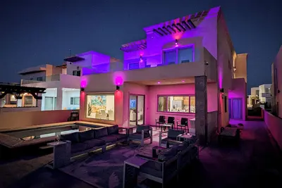 Image de Sand Castle Beach House, Ocean Front & Pool, Jack Nicklaus Signature Golf Course