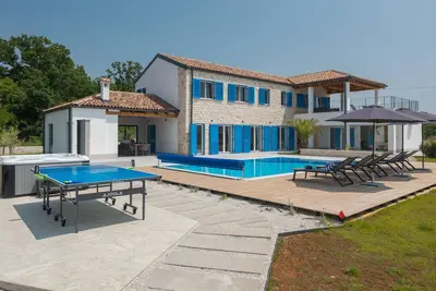 Image de Superbe maison Ă Rapavel avec sauna