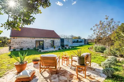 Image de Magnifique maison de 2 chambres à Gdinj