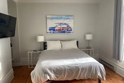 Image de Heart of Plateau Mont Royal Cozy Apartment