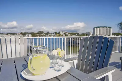 Image de Waterfront Destin Home | Sleeps 16 + Dock