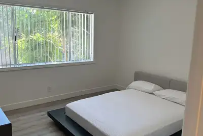 Image de Charming 2-bedroom apartment in lovely Culver City with WiFi
