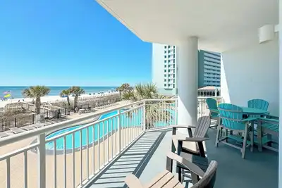 Image de Oceanfront, Beachside Pool | Palacio 102 | My Beach Getaways