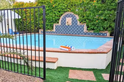 Image de Popular Phoenix Oasis: New Mgmt, Pool, Hot Tub!