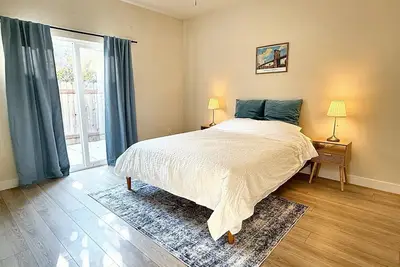 Image de 5 Min Walk to Ucd Med Ctr - Stylish New Build Home