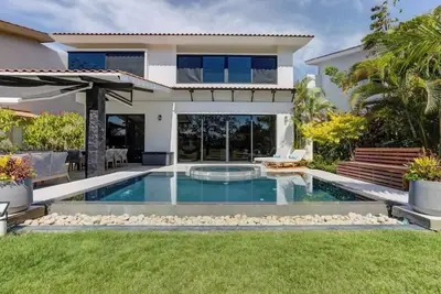 Image de New El Tigre Deluxe 4br Villa w/ Private Pool, Jacuzzi, Billiards, Breath Taking