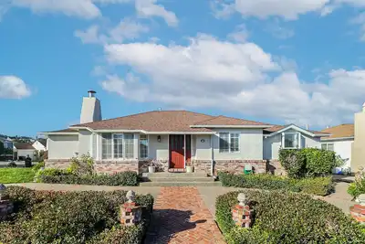 Image de Charming 3-bedroom house in lovely South San Francisco with WiFi, Ac
