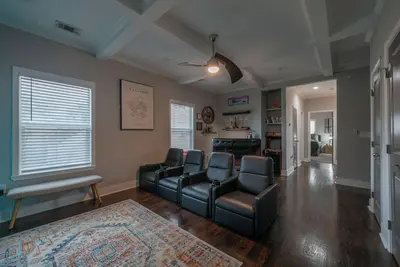 Image de Decatur Dream Getaway: 5-Bedroom Home w/ Movie Projector, Pool Table, Wifi Ac