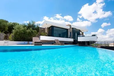 Image de Villa Kera Panorama - Villa moderne avec piscine privée sur l’île de Crète.