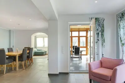 Image de Appartement de vacances \"Pur Wohnen - West\" avec jardin partagé, balcon et Wi-Fi