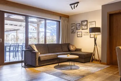 Appartement spacieux avec piscine