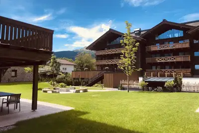 Appartement spacieux avec piscine partagée
