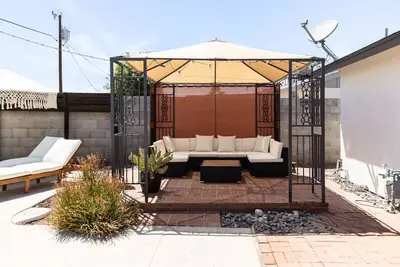 A 3br\/2ba Valley View Retreat