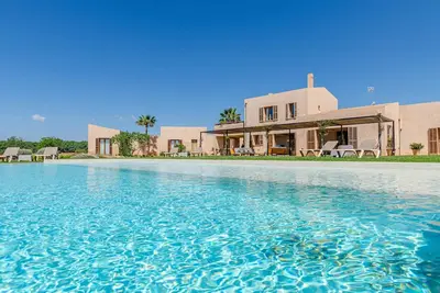 Image de Villa avec terrasse meublée à Campos