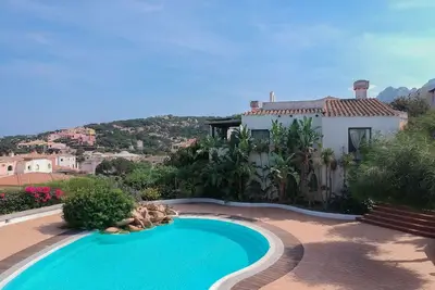 Image de Agréable appartement pour 4 personnes avec climatisation, piscine, Wifi et Tv