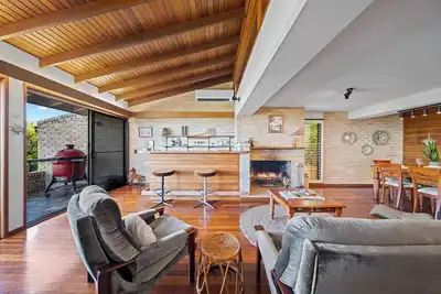 Image de Caloundra Retro Beach House in Front of Ocean