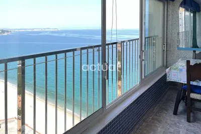 Image de Appartement en bord de mer avec WiFi, étage élevé