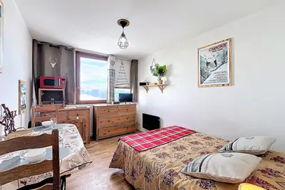 Image de Studio skis aux pieds, accès piscine, centre proche