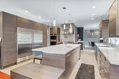 Image de Spacious 6-Bedroom Home, 12 beds with 2 Kitchens, Full Workout Gym, Ninja Gym & 6 Bathrooms – Perfect for Groups & Families!