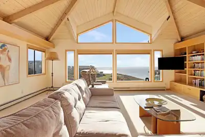 Image de Amazing Oceanview's - Dog-Friendly 4br with Sauna