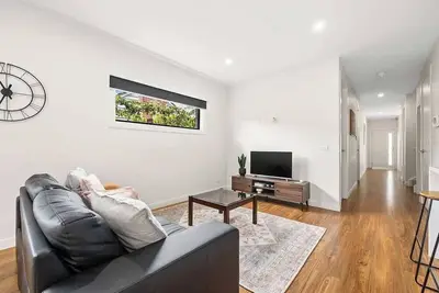 Image de The Rayhur Residence - Modern Family Townhouse