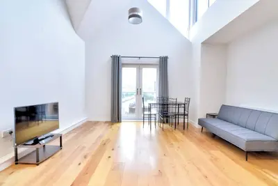 Image de Modern 3 bedroom penthouse duplex apartment