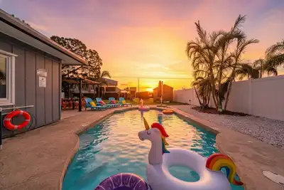 Image de [Top Pick] Family Fun Oasis | Heated Pool, Hot Tub & Arcades