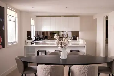 Image de Stylish 3-Bedroom in the Heart of South Yarra