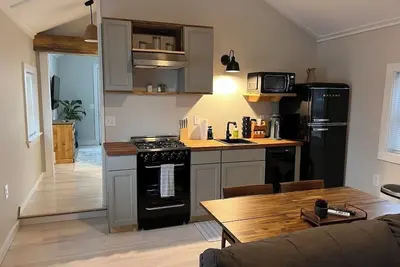 Image de New! ! Cozy Guest House with WiFi, Coffee Bar & Sunsets