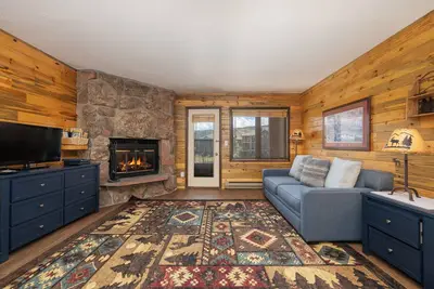 Image de Second floor, pet friendly studio in Granby
