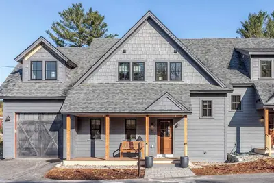 Image de Lush Stowe Townhomes | Near Downtown