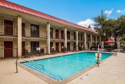 Image de Inviting Room Close to WaterTower Theater - Relaxing Getaway