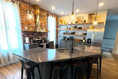Image de Newly Remodeled-Modern 3bd/2bth Apt in downtown Sandusky