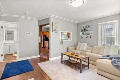 Image de Cozy 3 Bedroom Near Airport And Downtown Detroit