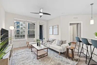 Image de Downtown Cozy King 1br | Pool\/Gym\/Free Parking