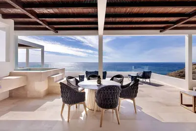 Image de Fine Seafront Penthouse Steps From Cerritos Beach
