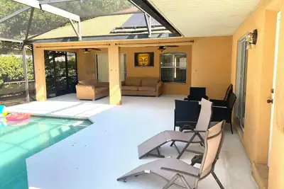 Image de Stunning Villa w/ Solar Heated Pool Near Disney