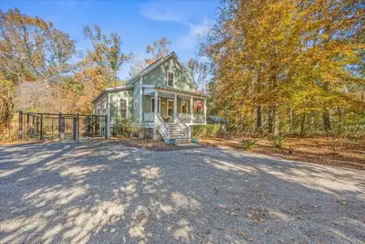 Image de Attention Nature Lovers! Stunning 3 bedroom home Charleston, Nature Trail