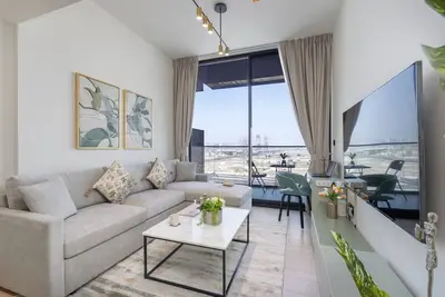 Image de Vogue|7mins Sky Dubai 3 mins Cirle Mall Brand New